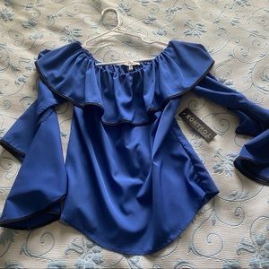 Kontrol flowy blue top size small new with tags